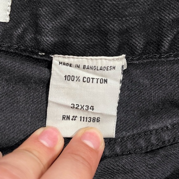 Dennim gold
Men's Classic Black Straight Jeans - Picture 2 of 11